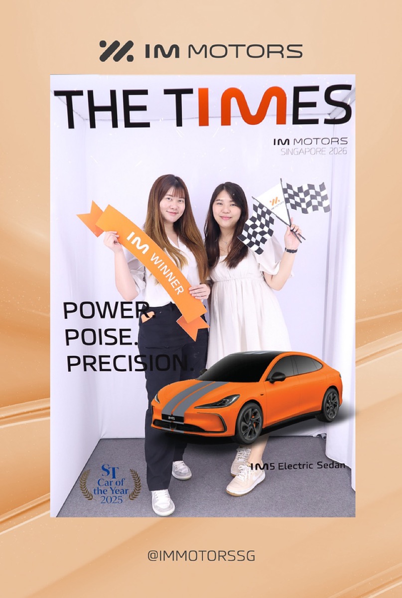 Magazine photo booth branded cover print sample