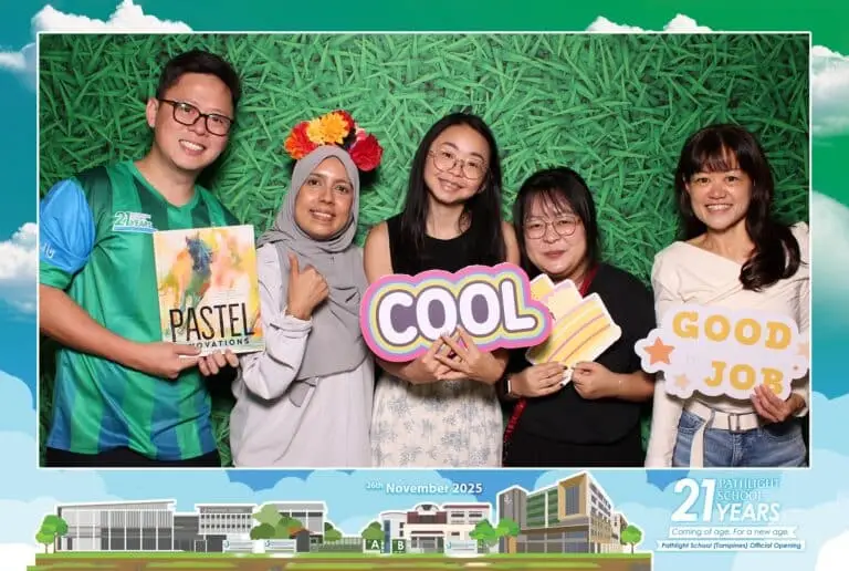 Magnet Photo Booth